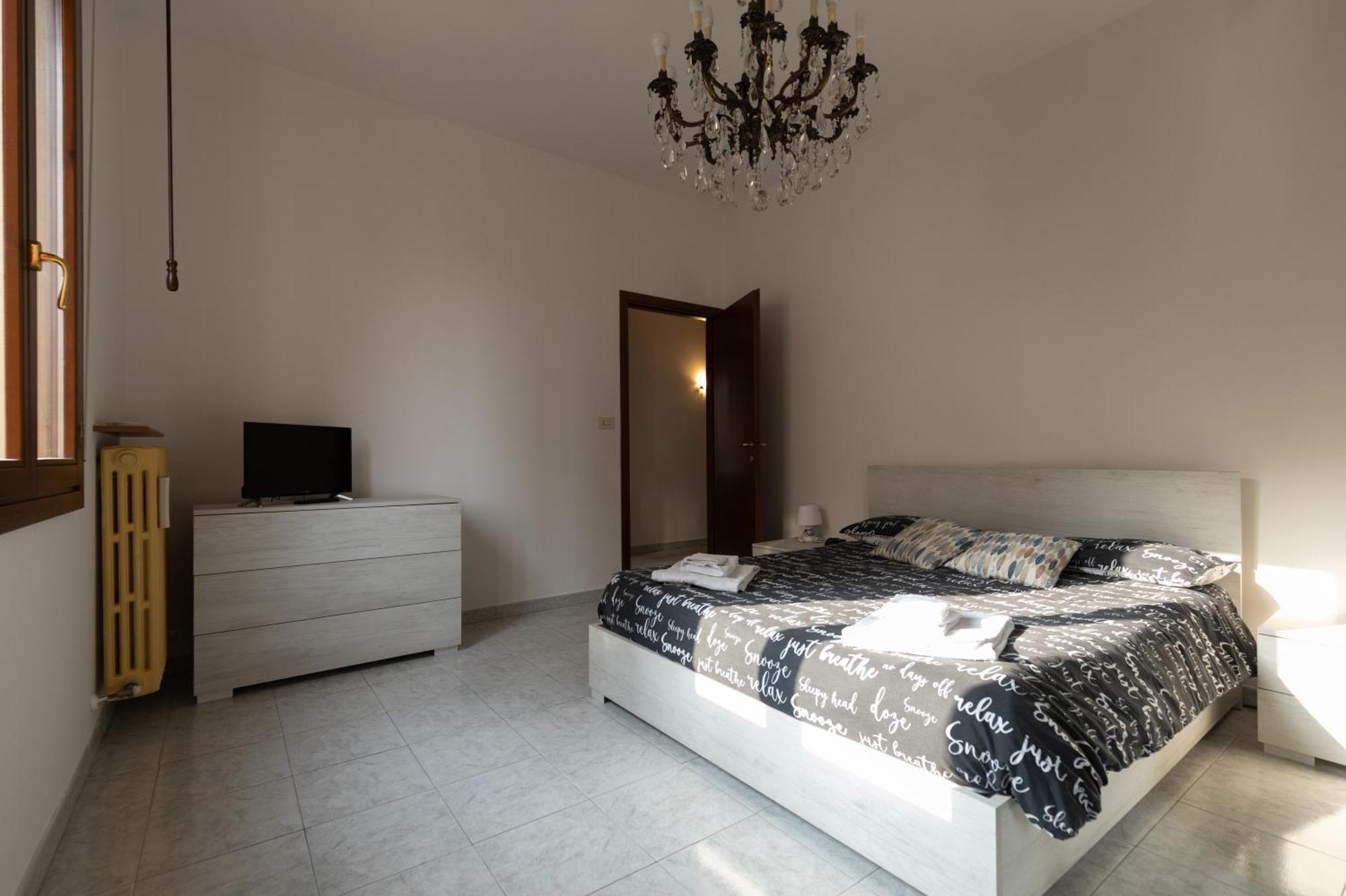 M.G. Home 2 A Un Passo Da Tutto بولونيا المظهر الخارجي الصورة