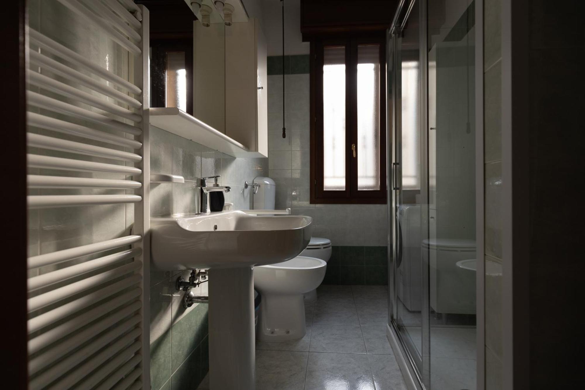 M.G. Home 2 A Un Passo Da Tutto بولونيا المظهر الخارجي الصورة